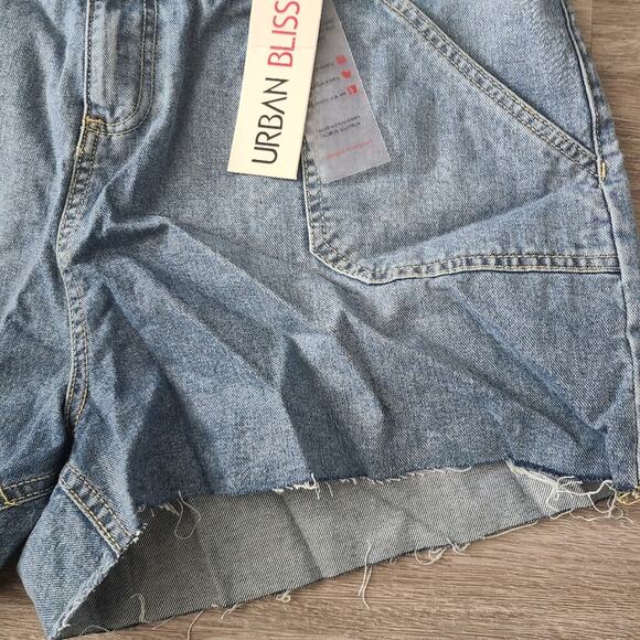 ASOS Urban Bliss frayed hem denim shorts Size 16 - Picture 2 of 11